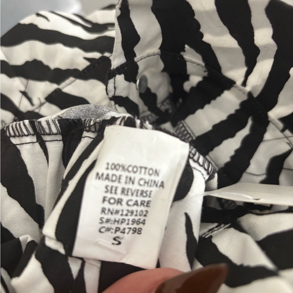 Women's Black & White Zebra Print Belted Paper Bag Cargo Pants - Picture 6 of 6